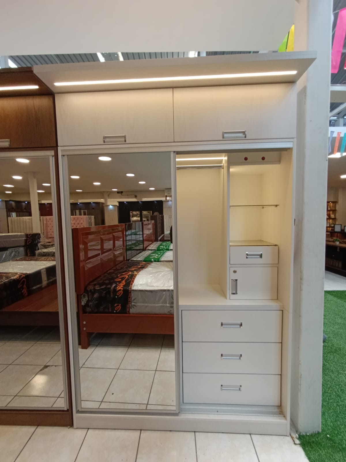 WhatsApp Image 2025-01-24 at 8.38.01 PM (3)